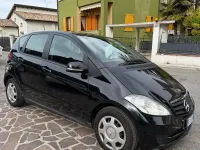 Usata Mercedes A180 Elegance 82 CV (60 kW) 2010 Nero Berlina