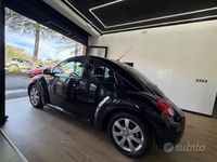 Usata VW New Beetle 105 CV (77 kW) 2008 Nero Utilitaria