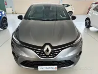 Usata Renault Clio V Techno 101 CV (74 kW) 2023 Grigio scisto Berlina