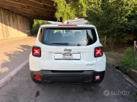 Usata Jeep Renegade Sport 120 CV (88 kW) 2017 Bianco SUV