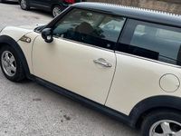 Begagnad Mini ONE 75 HK (55 kW) 2010 Vit Halvkombi