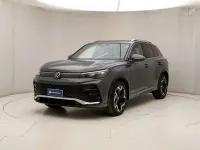 Usata VW Tiguan R-line 150 CV (110 kW) 2024 Grigio SUV