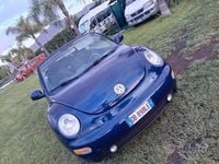 Usata VW New Beetle 101 CV (74 kW) 2006 Blu Utilitaria