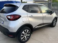 Usata Renault Captur 90 CV (66 kW) 2019 Grigio SUV