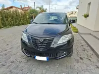 Usata Lancia Ypsilon 85 CV (62 kW) 2015 Nero Utilitaria