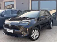 Usata Toyota Yaris Hybrid Business Edition 92 CV (67 kW) 2023 Nero Station wagon