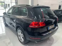 Usata VW Touareg Terrain Tech 245 CV (180 kW) 2011 Nero SUV