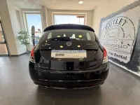 Usata Lancia Ypsilon Gold 69 CV (50 kW) 2022 Nero Utilitaria