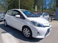 Usata Toyota Yaris Hybrid Lounge 75 CV (55 kW) 2012 Bianco Berlina