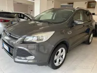 Usata Ford Kuga 120 CV (88 kW) 2016 Grigio SUV