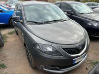 Usata Lancia Ypsilon Gold 69 CV (50 kW) 2023 Gray Utilitaria