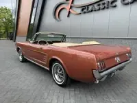 Usata Ford Mustang 203 CV (149 kW) 1966 Marrone Cabrio