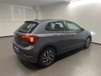 Begagnad VW Polo 90 HK (66 kW) 2022 Grå Halvkombi