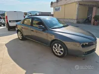 Usata Alfa Romeo 159 140 CV (102 kW) 2006 Marrone Berlina