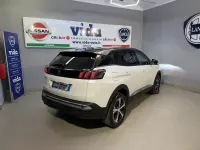 Usata Peugeot 3008 131 CV (96 kW) 2023 Bianco SUV