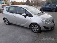 Usata Opel Meriva 95 CV (69 kW) 2011 Grigio Monovolume