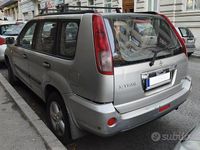 Usata Nissan X-Trail 136 CV (100 kW) 2005 Grigio SUV