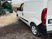 Usata Fiat Doblò 90 CV (66 kW) 2018 Bianco Monovolume