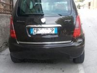 Usata Lancia Musa 101 CV (74 kW) 2004 Marrone Monovolume