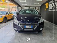 Usata Peugeot 208 Active 82 CV (60 kW) 2015 Blu Utilitaria