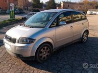 Usata Audi A2 Comfort 75 CV (55 kW) 2002 Argento Utilitaria