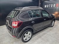 Begagnad Dacia Sandero Prestige 90 HK (66 kW) 2013 Svart Sedan