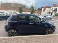 Usata Lancia Ypsilon 69 CV (50 kW) 2017 Blu/azzurro Utilitaria