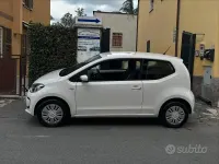 Usata VW up! 60 CV (44 kW) 2014 Bianco Utilitaria