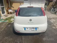 Usata Fiat Punto 77 CV (56 kW) 2016 Bianco Utilitaria