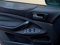 Usata Ford Kuga 140 CV (102 kW) 2012 Blu SUV