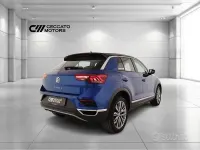 Usata VW T-Roc Style 150 CV (110 kW) 2019 Blu SUV