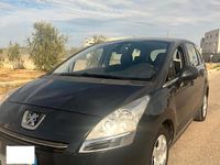 Usata Peugeot 5008 112 CV (82 kW) 2011 Nero Monovolume