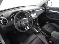 Usata MG ZS Luxury 106 CV (77 kW) 2024 Monument silver SUV
