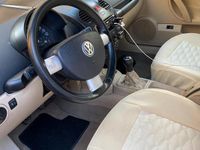 Usata VW New Beetle 90 CV (66 kW) 2005 Nero Utilitaria