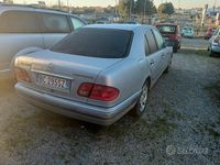 usata Mercedes E200 -