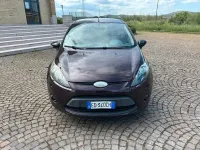 Usata Ford Fiesta Ghia 68 CV (50 kW) 2010 Grigio Berlina