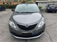 Usata Lancia Ypsilon Silver 69 CV (50 kW) 2018 Nero Utilitaria