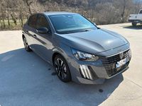 Usata Peugeot 208 Allure 101 CV (74 kW) 2025 Grigio Utilitaria