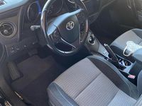 Begagnad Toyota Auris Hybrid Active 99 HK (72 kW) 2017 Blå Kombi