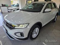 Usata VW T-Roc Life 110 CV (80 kW) 2023 Grigio SUV