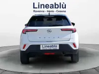 Usata Opel Mokka 101 CV (74 kW) 2023 Bianco perlato SUV