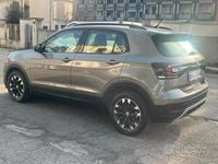Usado VW T-Cross Advance 116 CV (85 kW) 2019 Gris SUV