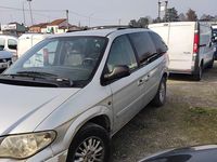 Usata Chrysler Voyager 143 CV (105 kW) 2004 Grigio Monovolume