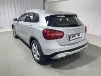 Usata Mercedes GLA180 122 CV (89 kW) 2017 Grigio SUV