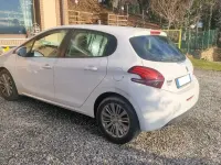 Usata Peugeot 208 Active 75 CV (55 kW) 2017 Utilitaria
