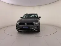 Usata VW T-Roc Life 150 CV (110 kW) 2025 Indium grey metallizzato nero SUV