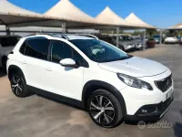 Usata Peugeot 2008 Allure 120 CV (88 kW) 2017 Bianco SUV