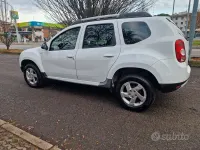 Usata Dacia Duster Lauréate 105 CV (77 kW) 2012 Bianco SUV