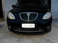 Usata Lancia Ypsilon 69 CV (50 kW) 2011 Nero Utilitaria
