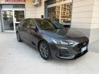 Usata Ford Focus ST-Line 116 CV (85 kW) 2024 Grigio Berlina